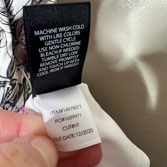 NWT Torrid Shirt Dress w Pockets 3X Floral Poplin Belted Mini Pleated Feminine - Picture 13 of 13